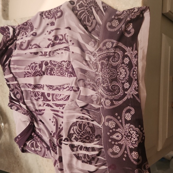 Halter top - Picture 2 of 2